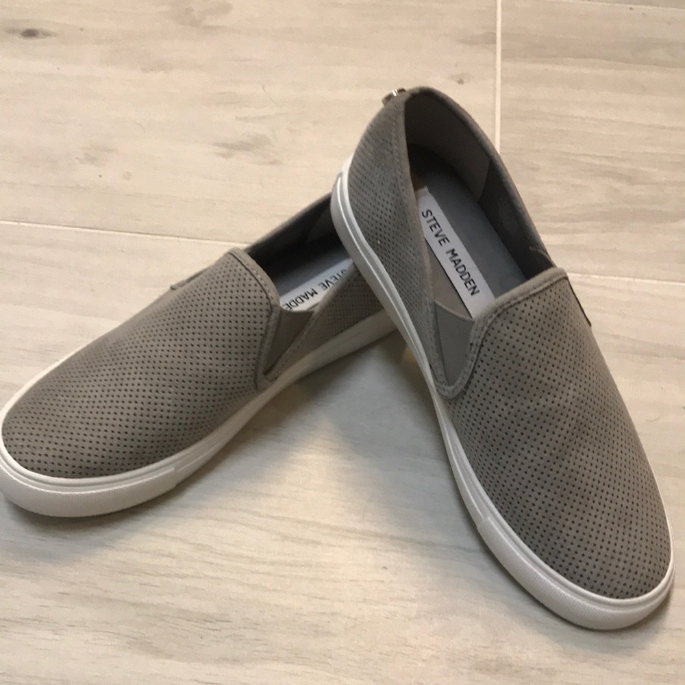 Steve Madden slip on casual shoe